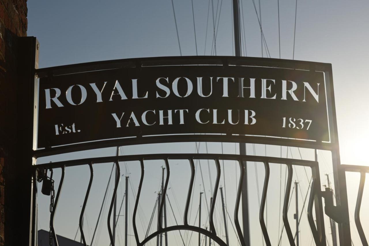 Royal Southern Yacht Club 햄블 외부 사진